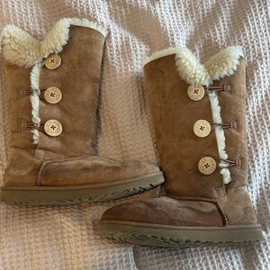 UGG Bailey Button Boots size 8